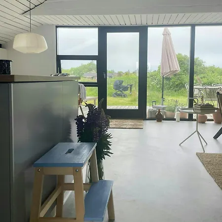 Semesterbostad Bright Summer House Near The North Sea